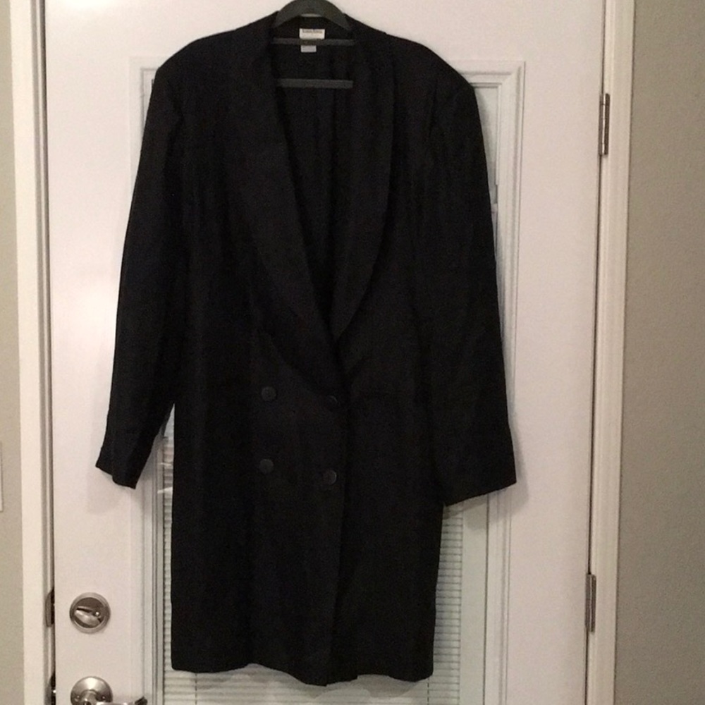 Neiman Marcus Ladies Black Full Length Linen Coat